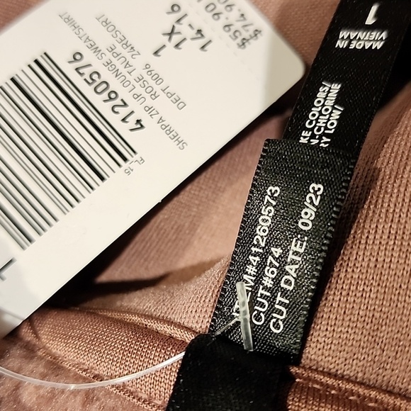 Torrid - Sherpa Zip Up Lounge Sweatshirt / Jacket in Rose Taupe - Picture 7 of 12